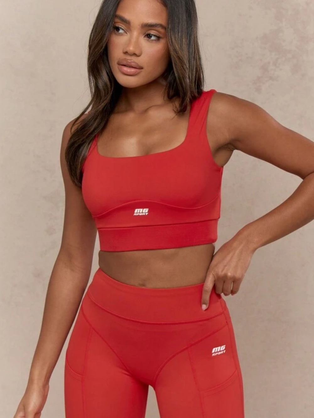 Missguided Red Sports Performance set - Picture 3 of 5